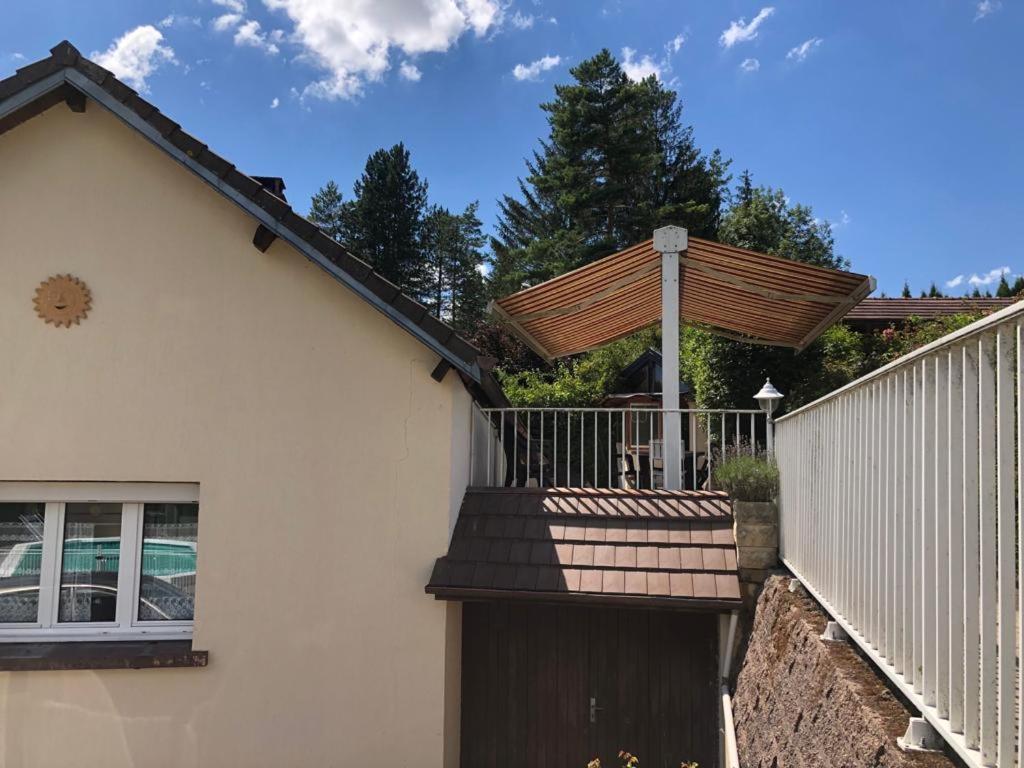 Maison/Gite Familial Dans Le Jura A 200M Du Lac Avec Piscine Privee Marigny  エクステリア 写真