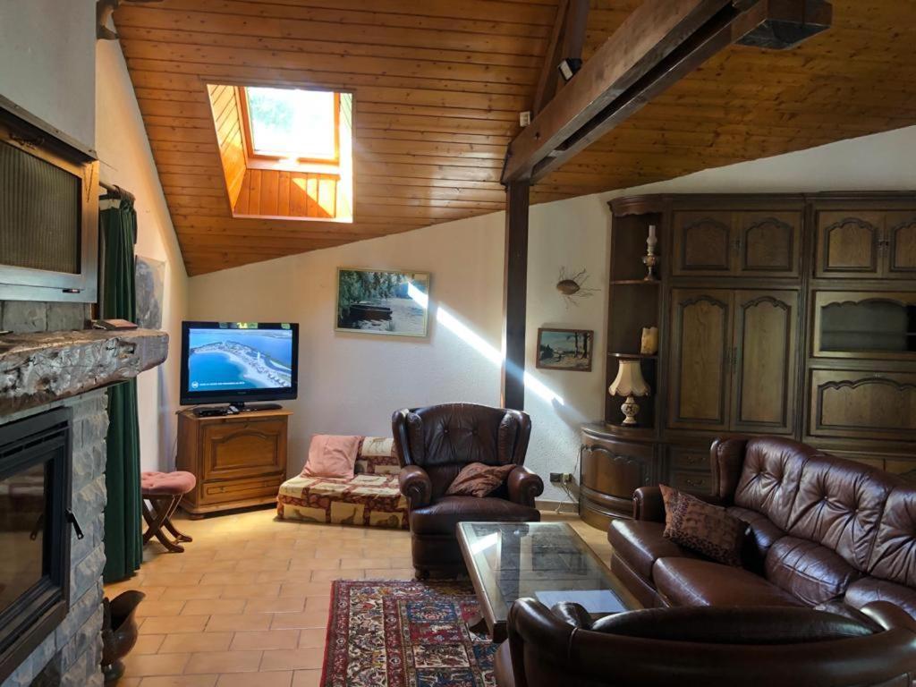 Maison/Gite Familial Dans Le Jura A 200M Du Lac Avec Piscine Privee Marigny  エクステリア 写真